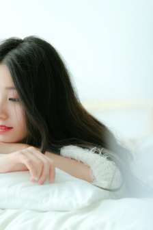 年轻的新妈妈